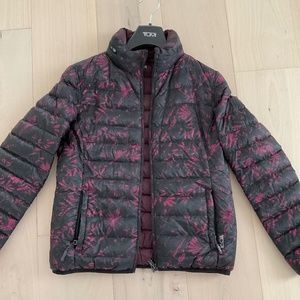 Tumi Pax Lightweight Women’s Reversible Padded Jacket in Small
